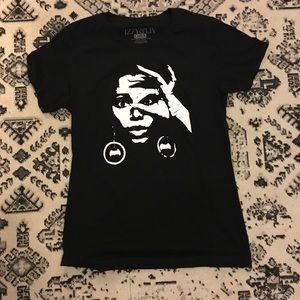 Izzy and Liv Donyale Luna t-shirt